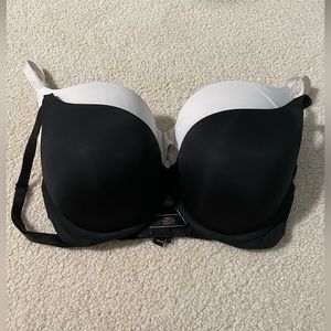 Two Victoria’s Secret Bra Set